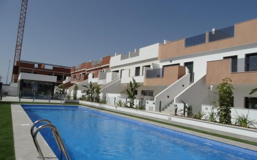 Nybyggede bungalows med solterrasse eller have i Pilar de la Horadada