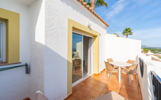 APPARTEMENTS DE PLAIN-PIED AU DERNIER ÉTAGE À CALPE