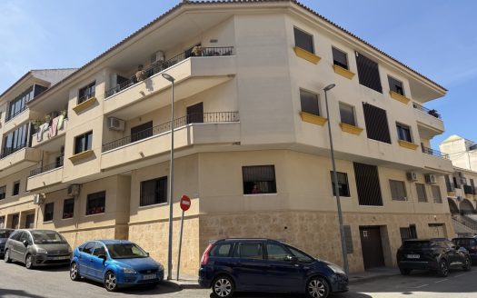 Tilava 3 makuuhuoneen asunto San Miguel de Salinasissa