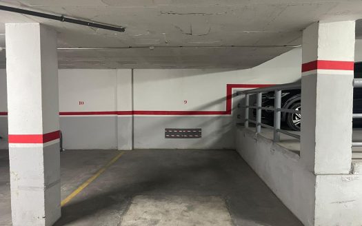 Garagenstellplatz in Torrevieja – Praktische Lage mit Aufzugzugang