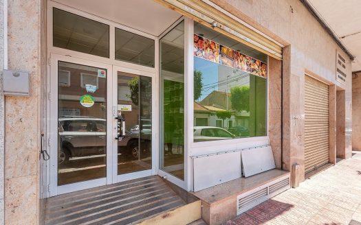Kaupalliset tilat myytävänä Torreviejassa