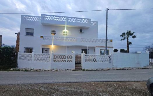 Villa for sale in Cox